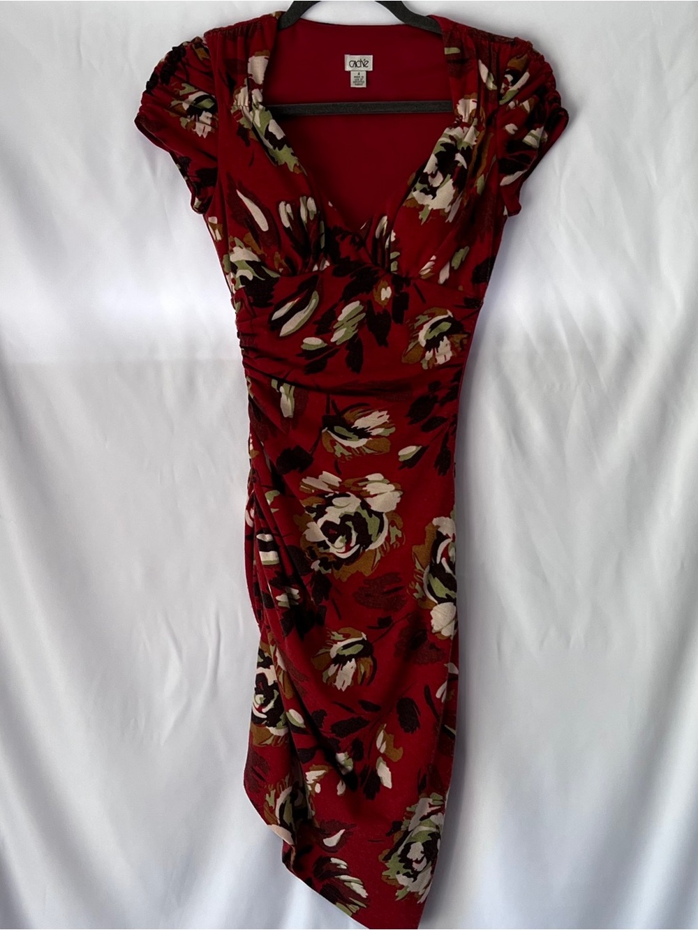 Cache Red Floral Dress with V-Neck - Picture 14 of 14